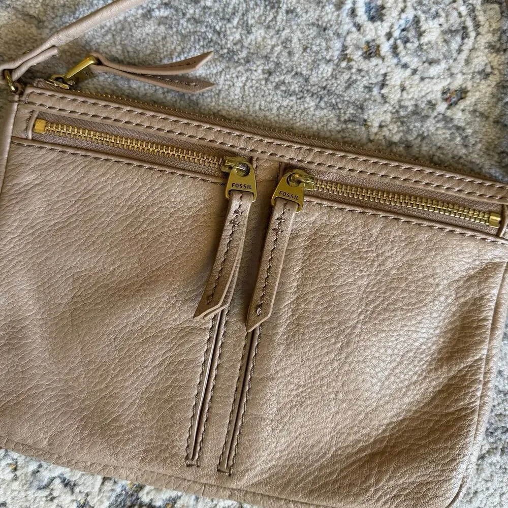 Fossil Erin Top Zip Tan Pebbled Genuine Leather Small Crossbody Bag